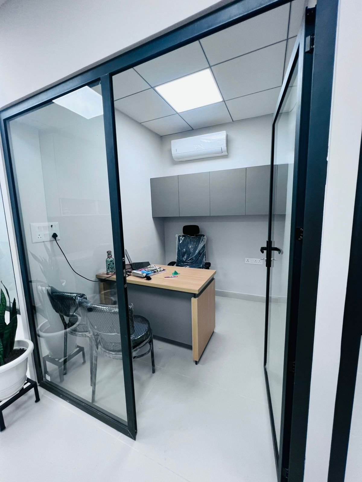 Modern Office Space 5